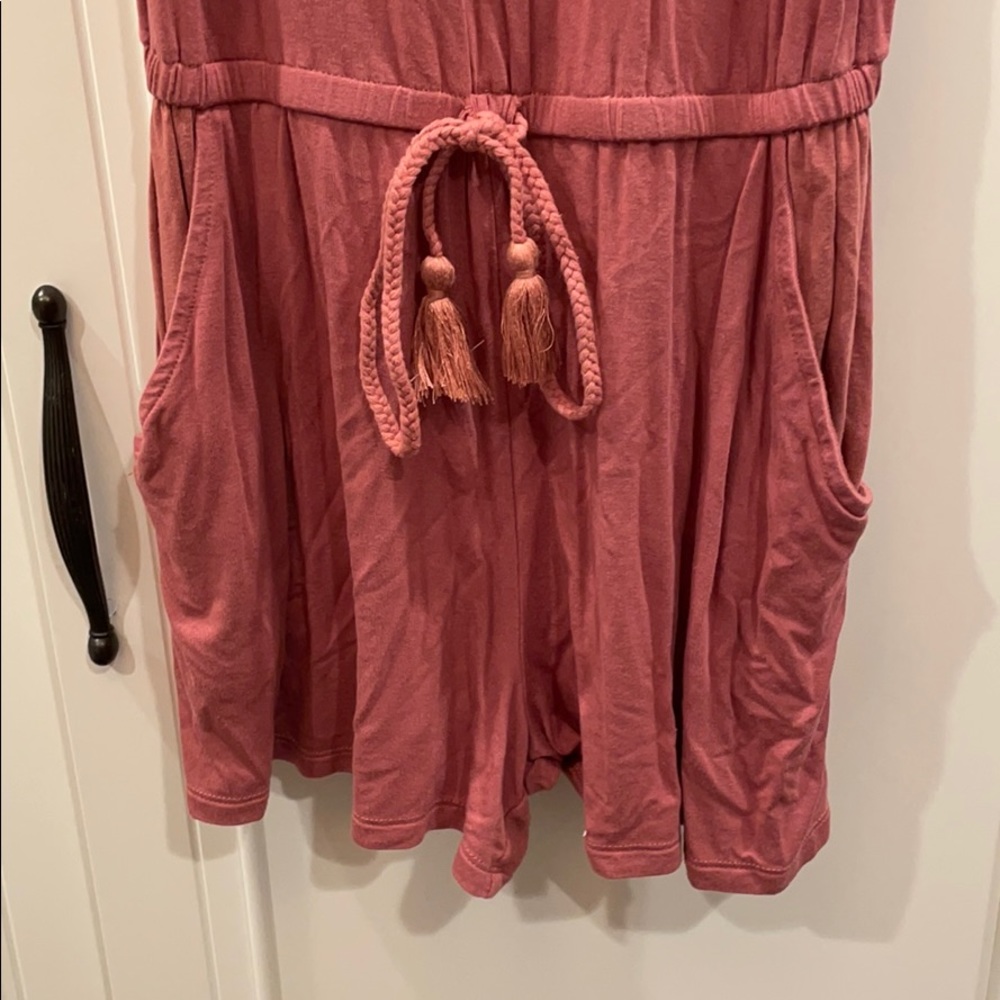 Romper - Picture 2 of 4